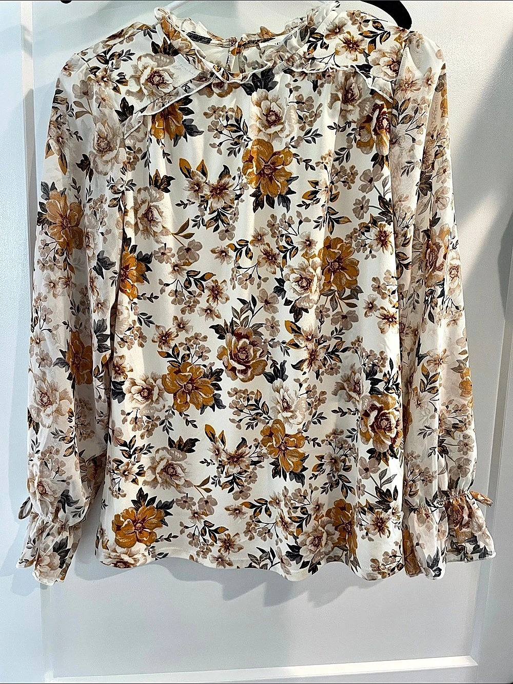 PerSeption Concept Floral Long Sleeve Blouse in Cream & mustard Like New